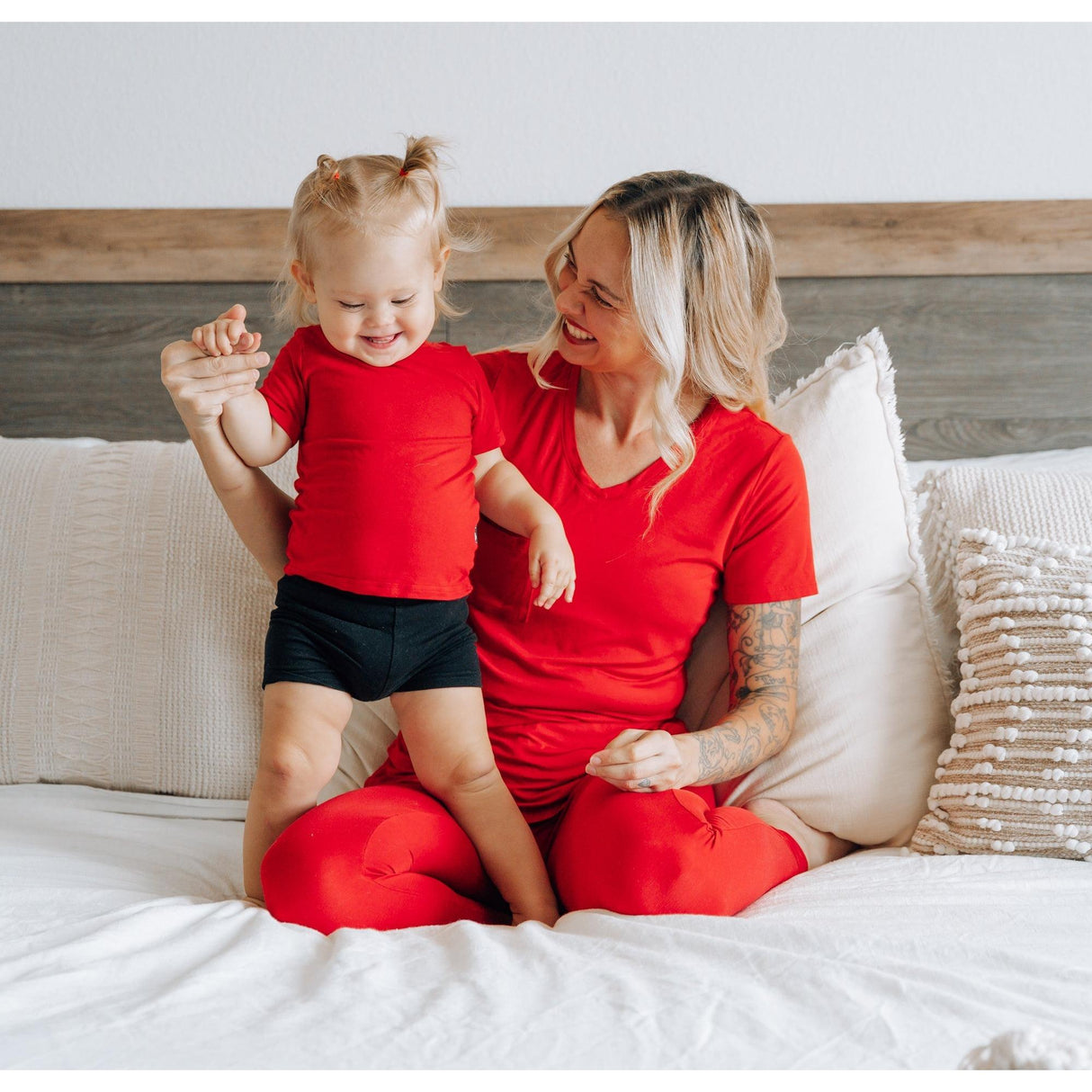 MAMA V-NECK- Red - HoneyBug 