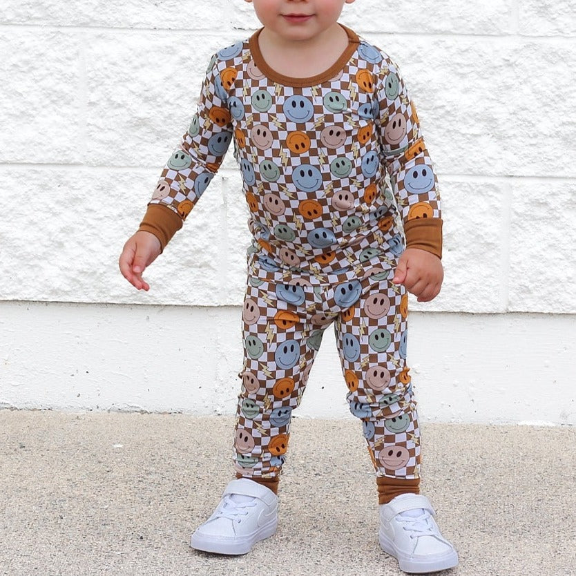 LONG SLEEVE 2 PIECE SETS- Beige Happy Smiles - HoneyBug 