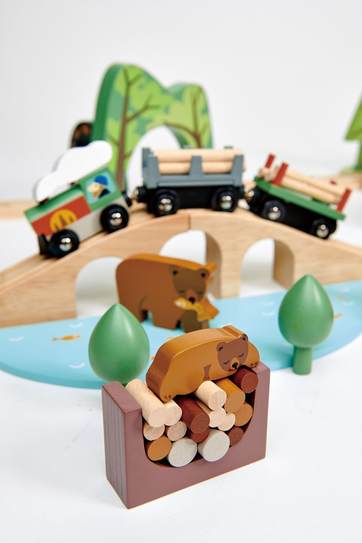 Wild Pines Train Set - HoneyBug 