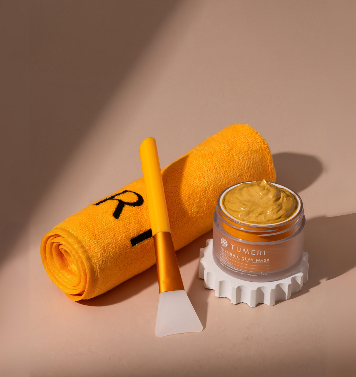 Turmeric + Vitamin C Clay Mask - HoneyBug 