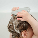 Haakaa Silicone Shampoo Brush 1 pk - HoneyBug 