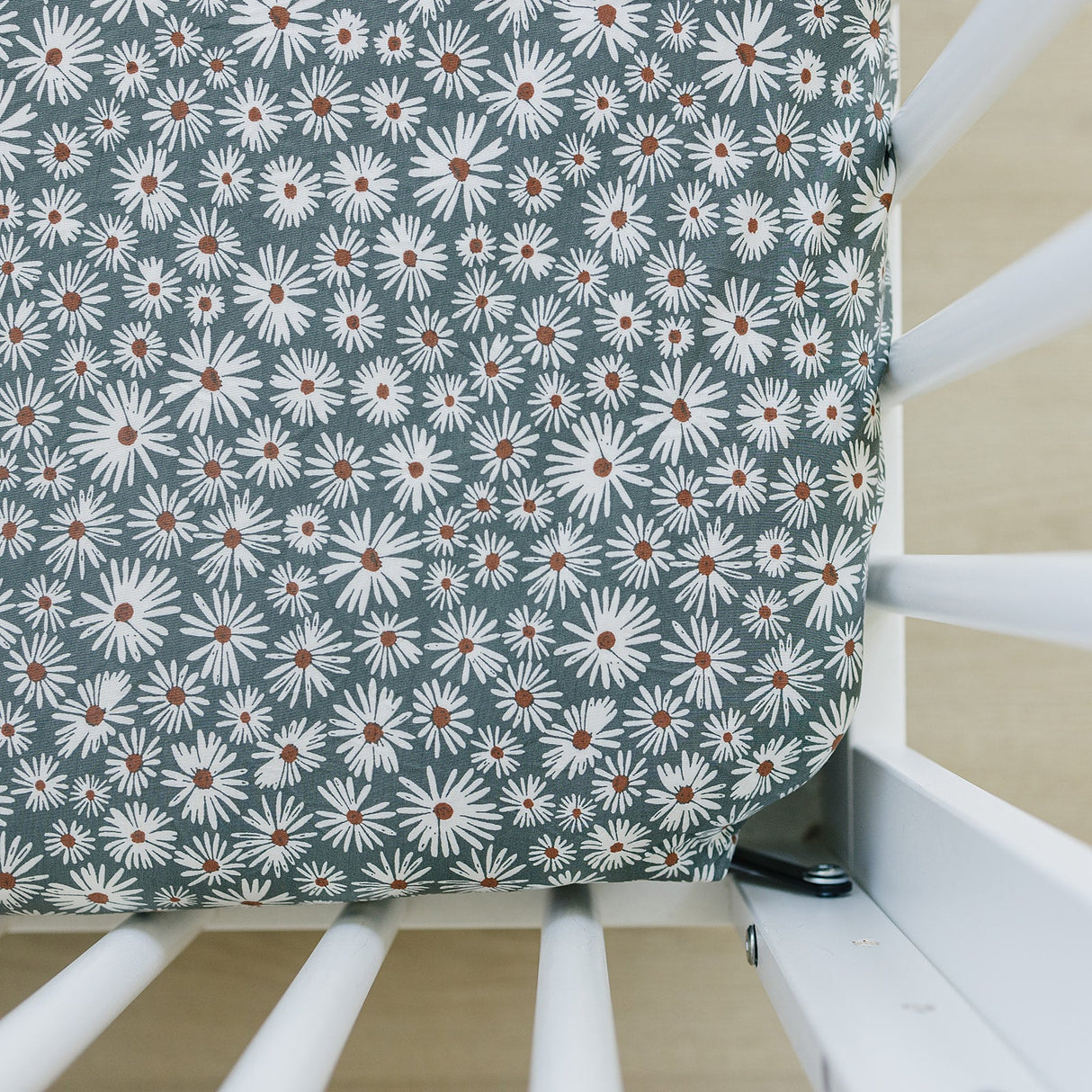 Dark Green Daisy Bamboo Stretch Crib Sheet - HoneyBug 