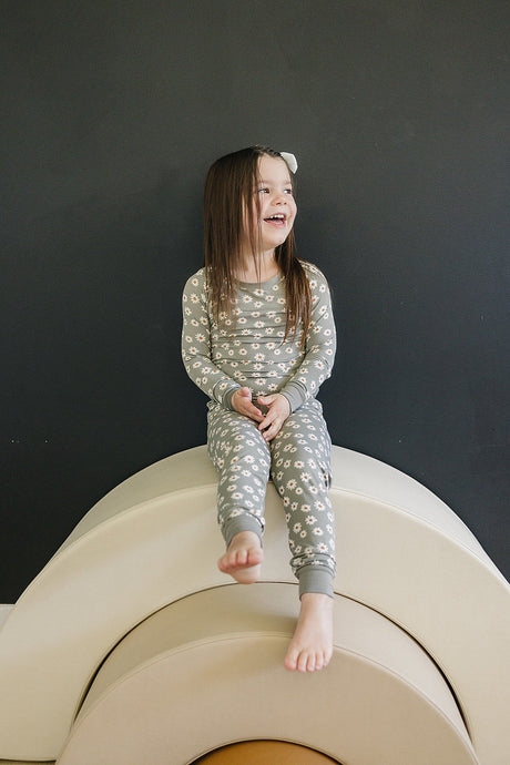 Light Green Daisy Bamboo Cozy Set - HoneyBug 