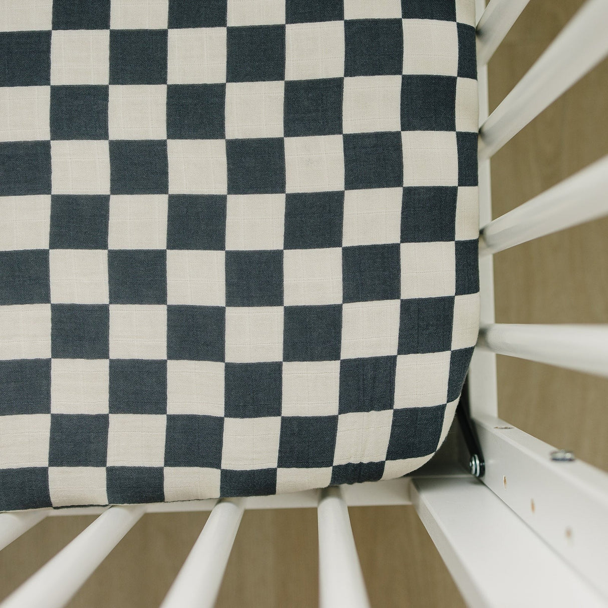 Charcoal Checkered Muslin Crib Sheet - HoneyBug 