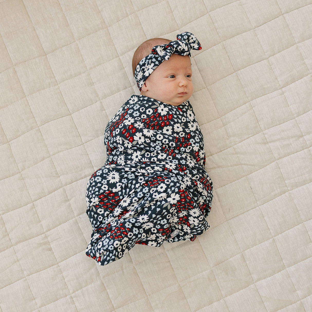 Americana Floral Ribbed Bamboo Stretch Swaddle - HoneyBug 