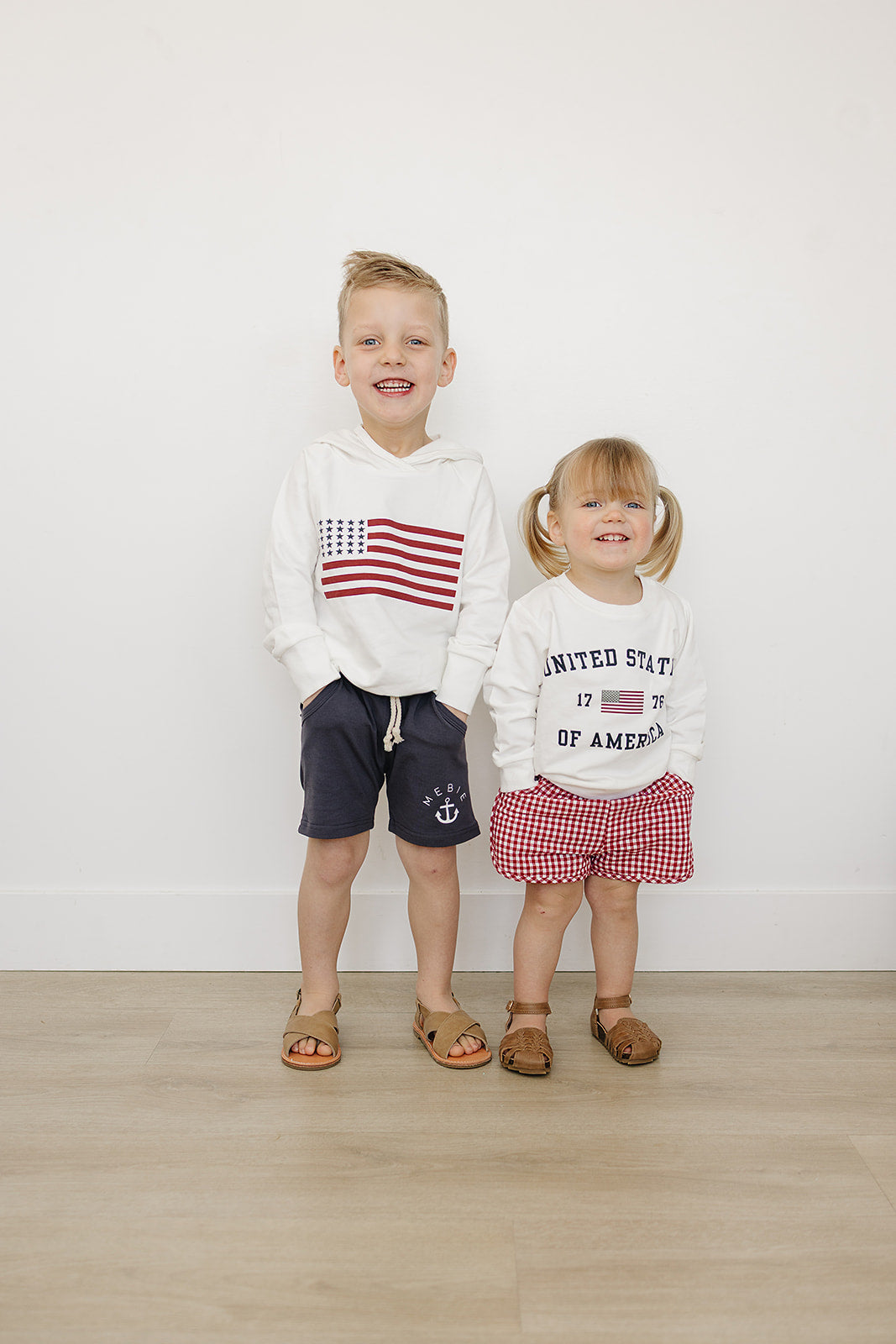 United States Crew Neck - HoneyBug 