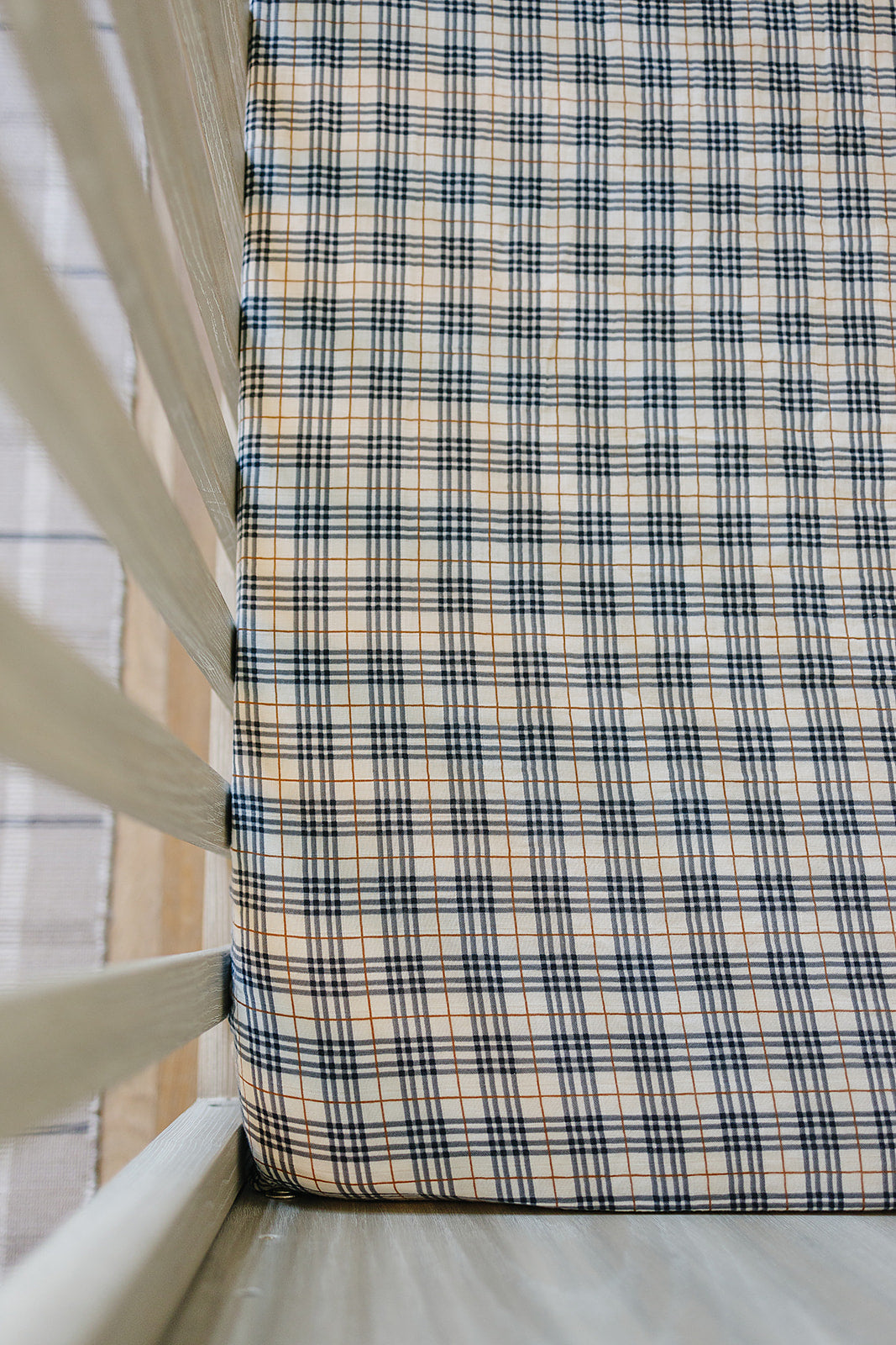 Vintage Plaid Muslin Crib Sheet - HoneyBug 