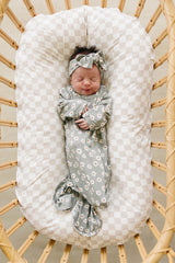 Light Green Daisy Bamboo Knot Gown - HoneyBug 