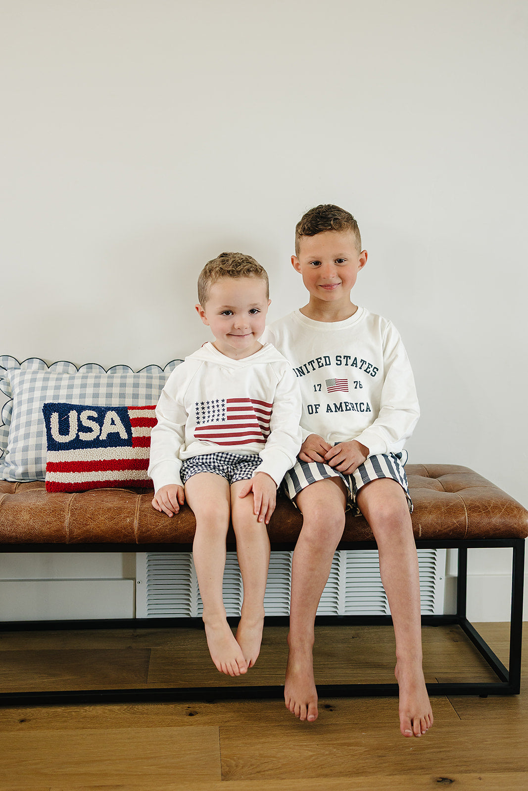 United States Crew Neck - HoneyBug 