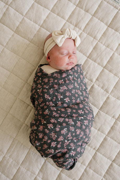 Olive Bloom Muslin Swaddle Blanket - HoneyBug 