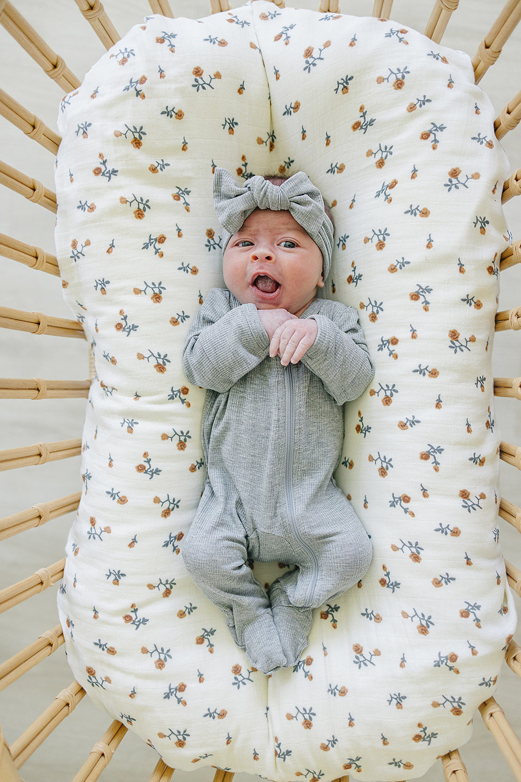 Heather Grey Ribbed Bamboo Zipper - HoneyBug 