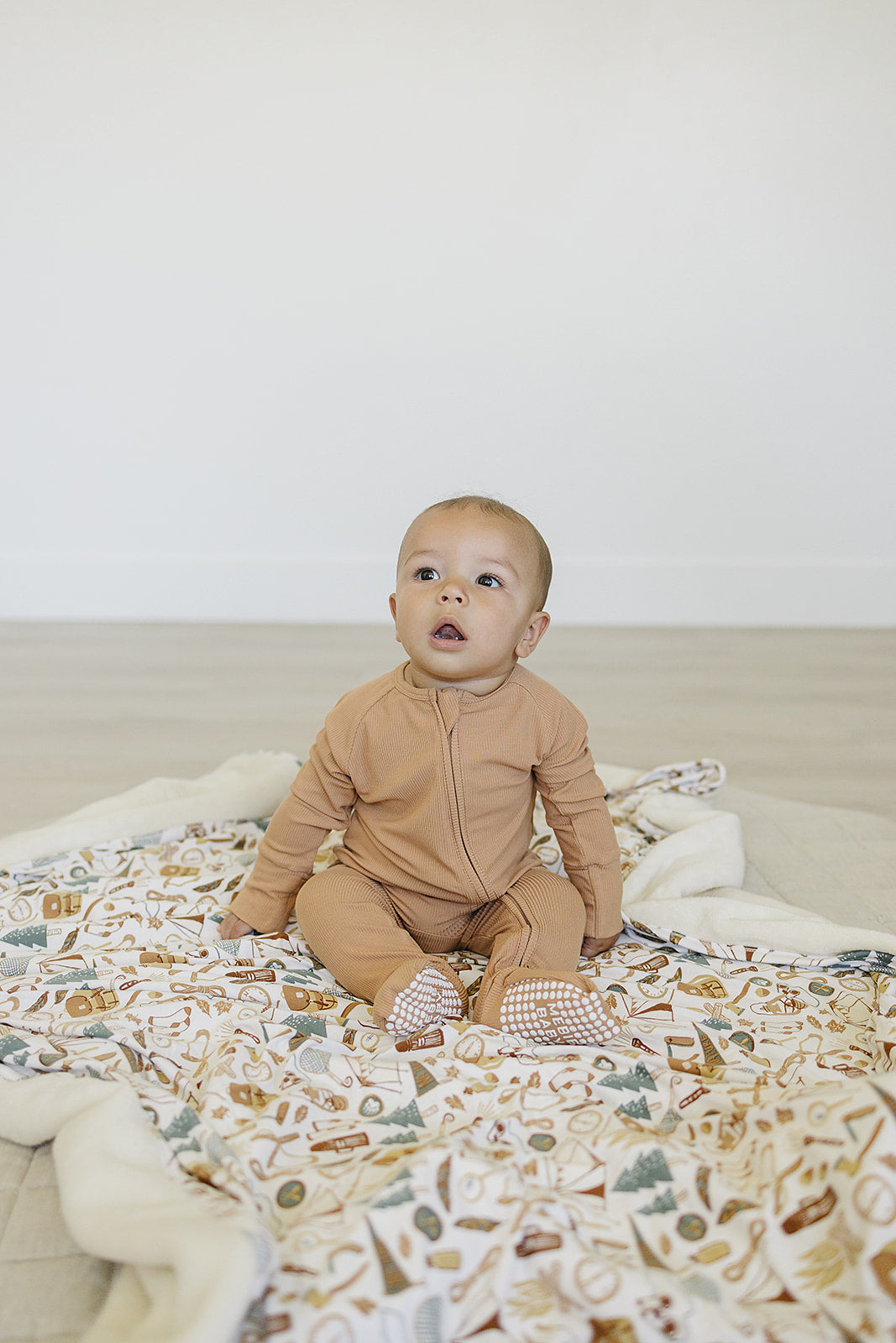 Latte Ribbed Bamboo Zipper - HoneyBug 