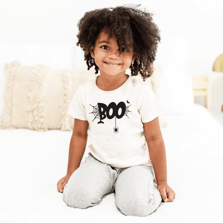 graphic tee | BOO - HoneyBug 