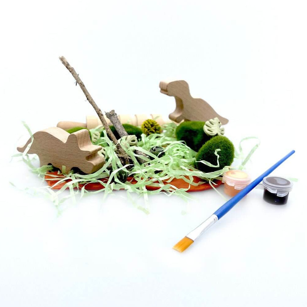 Dinosaur Quest, Playdough Kit with Paintable Dinosaurs