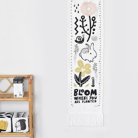 Canvas Growth Chart - Bloom - HoneyBug 