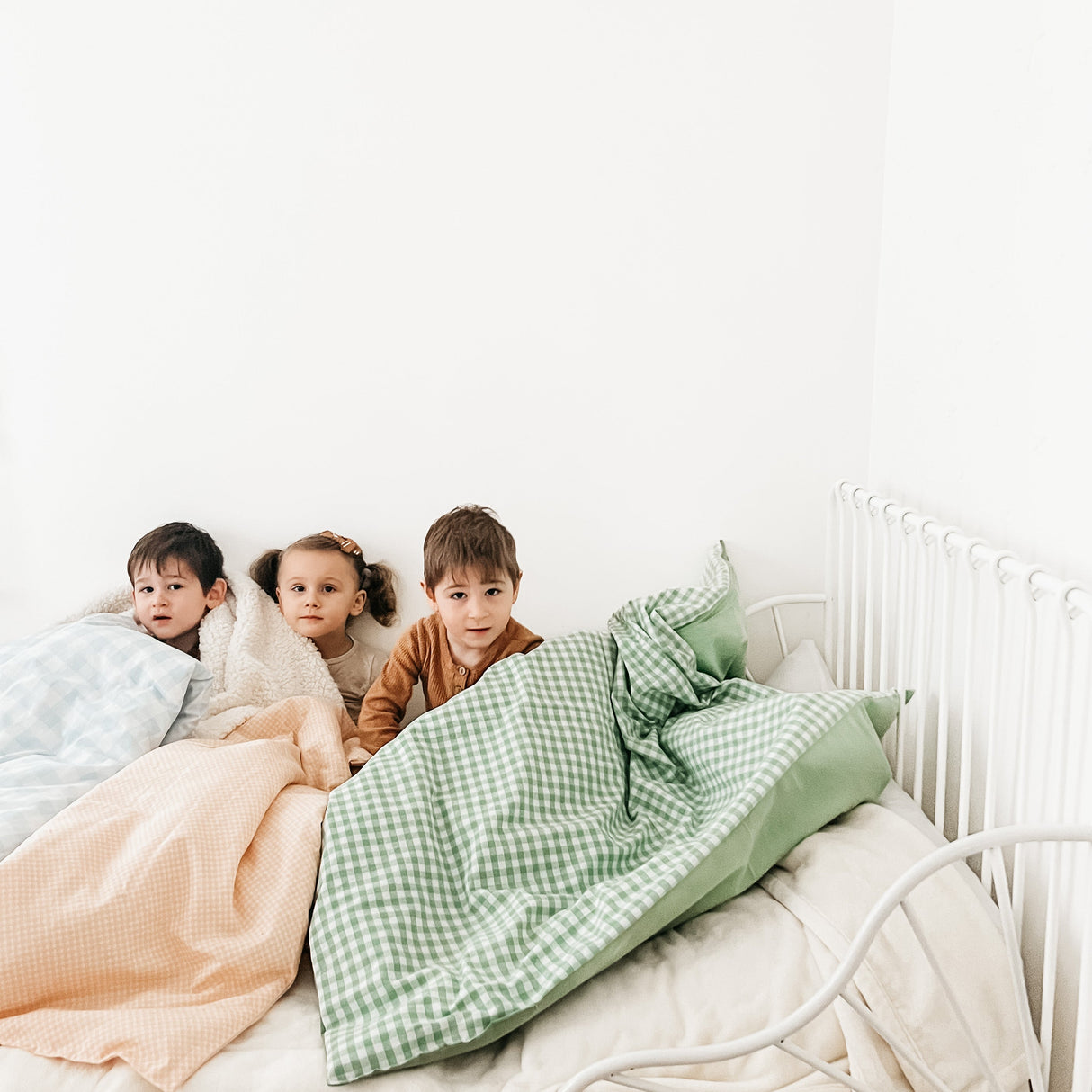 Ivy Gingham Quilted Blanket