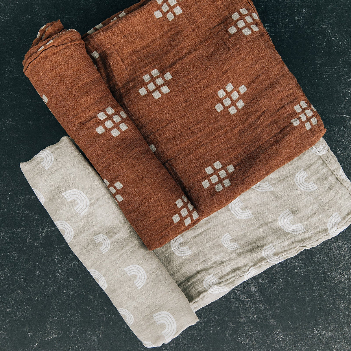 Chestnut Textiles Muslin Swaddle Blanket - HoneyBug 