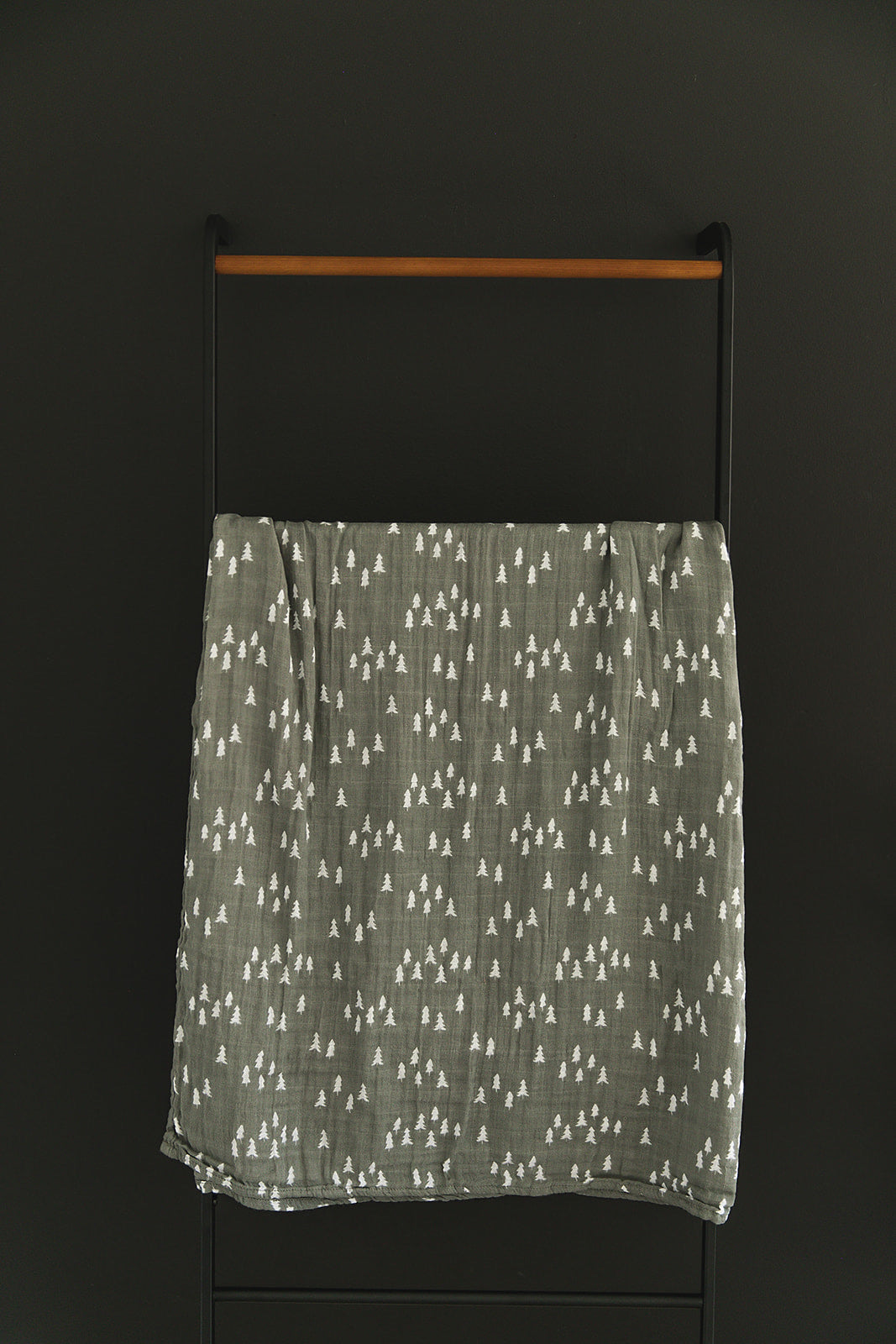 Pines Muslin Swaddle Blanket - HoneyBug 