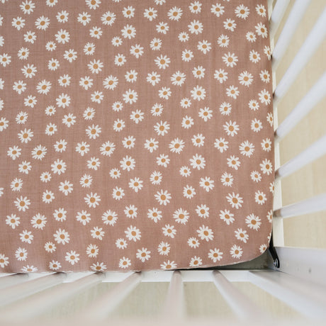 Daisy Dream Muslin Crib Sheet - HoneyBug 