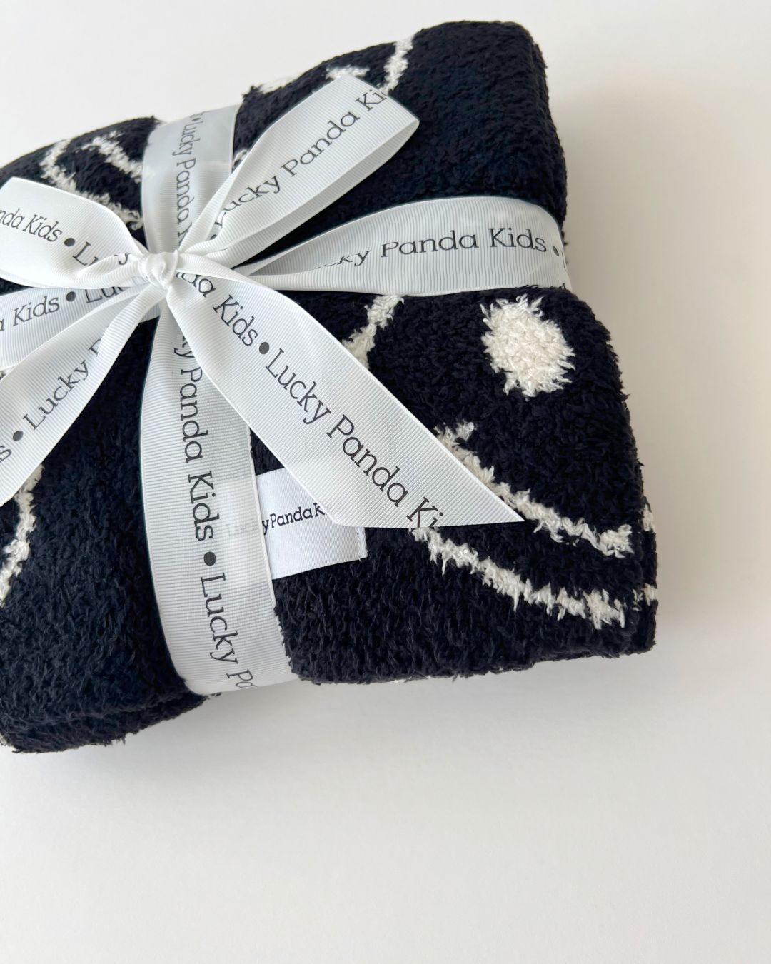 Smiley Fuzzy Blanket | Black - HoneyBug 